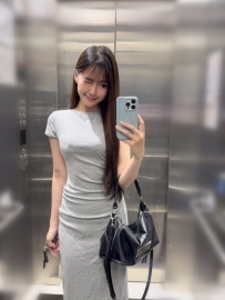 喬伊 166cm｜50kg｜Dcup｜24歲  皮膚白皙透亮，顏值在線的高挑美女 身材修長纖細