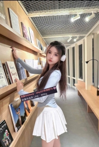 靜安 163cm 45kg 23歲 C奶  #文靜優雅的女學生🥲 服務生疏 #身材外貌很不錯  #鄰家女