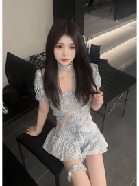 兔兔  155.39.C.19歲   #本人超級漂亮  #可愛小隻蘿莉妹   甜甜娃娃音撒起嬌來