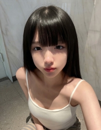 奇奇 159cm C奶 44kg19歲 情緒價值高 乖乖牌外表  藏著壞壞靈魂 奶彈腰細 動起來超勾