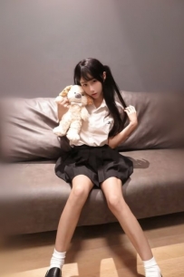 沁兒 155/B/44/21歲  社團組織成員  可愛不做作會帶氣氛   給人家感覺輕薄甜妹  像偷