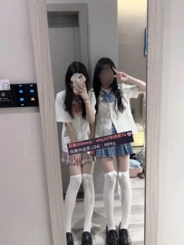 蘿莉學生妹雙飛 夏 156cm Bcup 42kg 19歲甜美的閨蜜花，校園中兩朵並蒂蓮，