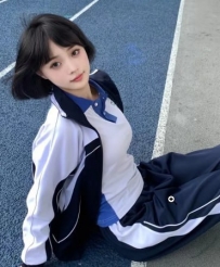 洋洋 160cm 46kg C奶 19歲  嫩嫩學生妹 身上還有一股校服香  短裙底下是白皙滑嫩的大