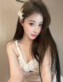 小波 165 D 21歲 48kg 特色：美腿水蛇腰兼職外拍麻豆