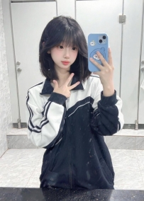 靜靜 161  C  19歲  42kg  在校學生妹 短期兼職 三點粉嫩 毛沒有長齊