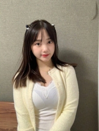 檸檬  158/48/D/20歲    D奶學生 有性趣嗎  清純俏皮 在校大學生   身材超棒的  前凹