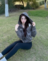 冉冉 167 C+ 23岁 46kg    肤色白皙 胸部柔软有弹性 喜欢慢慢感受爱爱过程中的舒服感