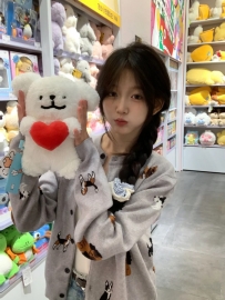 kiki  164  45KG  C  22歲 軟萌小妹 喜歡扮演小兔子的妹妹~喜歡69.口爆.深喉.火車便當