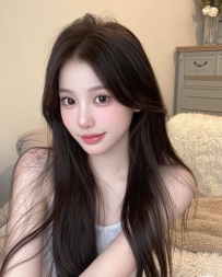 泡泡   162   D  42kg  19歲     純欲甜美系校花 全身雪白冷白皮偏瘦  三點粉嫩