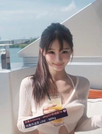 小娥 158cm/Dcup/44kg/20歲 穿衣鄰家可愛，脫衣渴愛敢愛 因為想體驗性愛的美妙下海兼