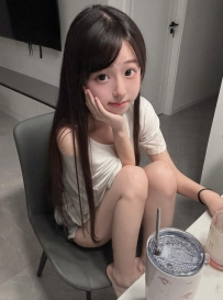 #餐飲科學生妹妹  小白合 157cm.45kg.Ccup.19歲  蘿莉身材，甜甜笑容，青春感滿滿