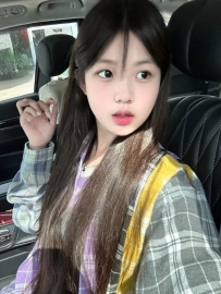 兔兔155.43.B.18歲  可愛清純 齊劉海 青澀性格 反差感很大、