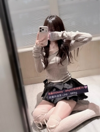 【陌陌.164.46.C】  剛畢業沒有多久在醫院實習 身高一半都在腿上 腿很長 喜歡夾住你的