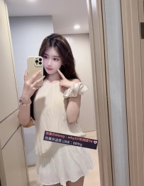 如如 162.46.D.22歲  #美腿校花 嬌小但是腿很纖細  長髮 臉蛋漂亮 皮膚水嫩 身體很敏