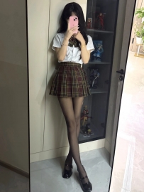 小默 159cm/42kg/Ccup/19歲   淑女俏佳人 最棒的年紀擁有最棒的經驗