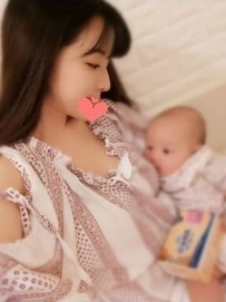 惠子162cm C+ 45kg 25歲  奶水媽媽 顏值頗高   天生清純面孔 五官較好