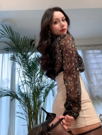 雅慧 162cm 48kg D+奶 31歲    成熟氣質，很有氣質   外型精緻迷人长相属于那种