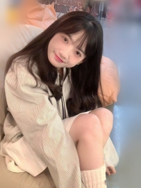 甜心 155cm/B+cup/43kg/19歲  #鄰家妹妹臉蛋比較 #蘿莉 清純而迷人 #嬌柔姿態令人心動