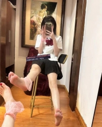 #搶頭香 依依   155-44-B+-19 甜心妹妹 女友FU小芝麻  第一次下海#短期兼 可愛俏皮