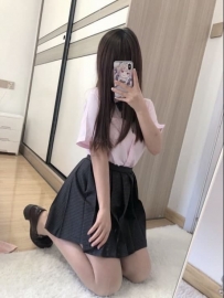 淼淼｜155cm / 46kg / Bcup / 19歲  可愛靈活，超有保護慾