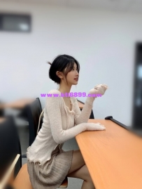 露西 165cmC+奶26歲  #美術老師兼職  擋不住的風騷 擋不住的誘惑