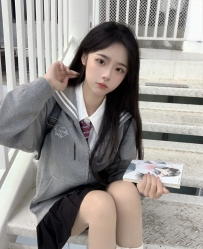 妍妍 155.42.B.19歲    青春校園系大一學生  #清純外表下藏著壞壞的小心機！