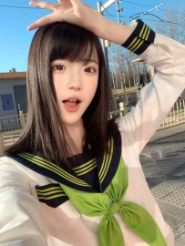 艾莉 160.46.C.22  精緻五官，天生麗質，舉手投足間散發高雅魅力