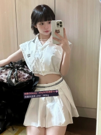 靈靈 158cm.45kg.Ccup.20歲    #甜美型 人很nice 身材纖瘦 很好相處 不高冷 很健談