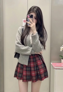 希嵐｜162/46/C/21歲    清純學生妹 皮膚白到發光  身體超敏感 一舔就濕