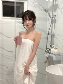 小魚  162-45kg-C-20歲 超色肉體、甜美反差，朋友們不仿來看看你們的女神在床上有多淫