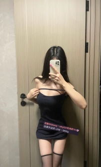 琪涵 164cm / 47kg / D罩杯   25歲   精品櫃姐   外型亮麗，身段纖細。互動過程舉手投