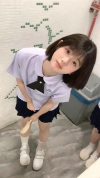 小晴 156cm/46kg/Ccup/22歲  #幼齒 #學生妹 #經驗少 #無套#口爆#顔射